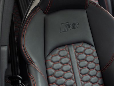 2021 AUDI RS4 AVANT photo 3