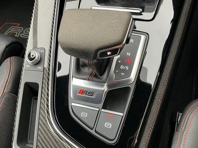 صورة 27 لـ 2020 AUDI RS4 AVANT