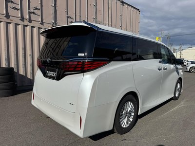 2026 Toyota ALPHARD — фото 18