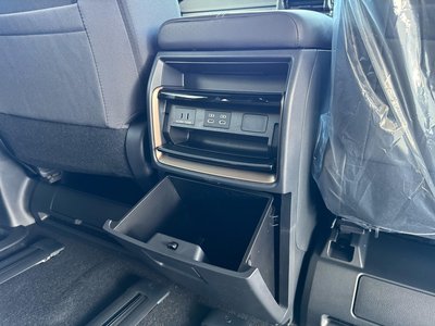 2026 Toyota ALPHARD — фото 54