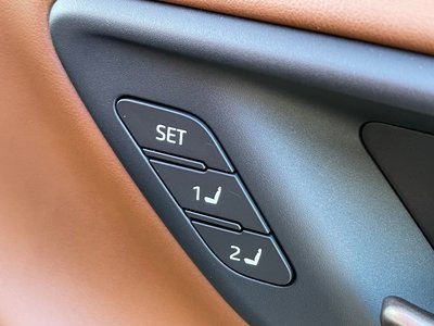 صورة 13 لـ 2025 Toyota CROWN ESTATE