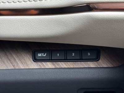 2025 Lexus LM thumbnail 20