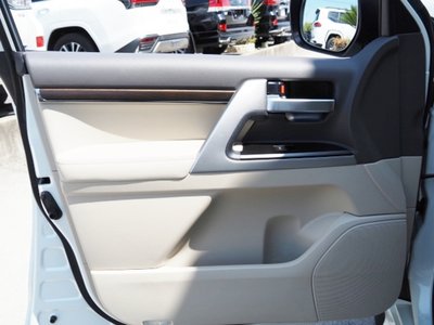 2020 Toyota LAND CRUISER 200 — фото 60