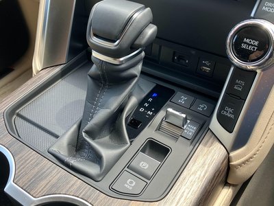 2023 Toyota LAND CRUISER 300 — фото 112