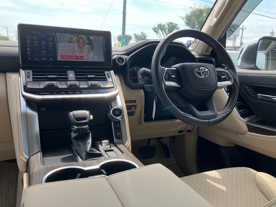 2023 Toyota LAND CRUISER 300 — фото 81