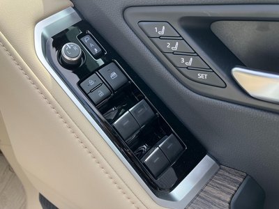 2023 Toyota LAND CRUISER 300 — фото 82