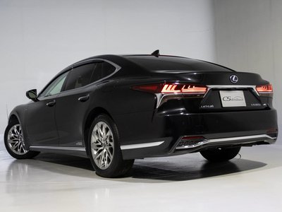 2019 Lexus LS — миниатюра 23