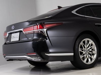2019 Lexus LS — миниатюра 25