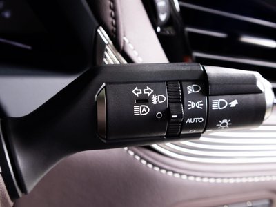 2019 Lexus LS — миниатюра 54