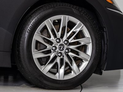 2019 Lexus LS — миниатюра 27