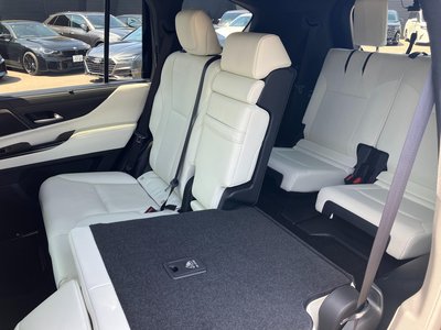 2024 Lexus LX — миниатюра 31