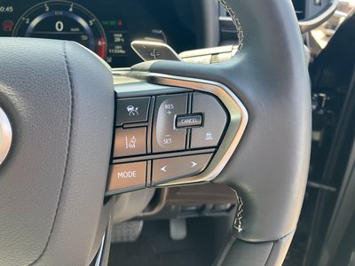2024 Lexus LX — миниатюра 38