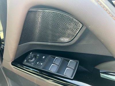 2024 Lexus LX — миниатюра 11