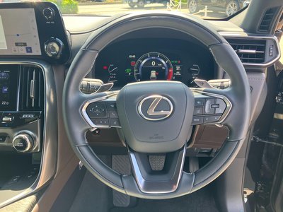2024 Lexus LX — миниатюра 36