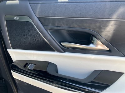 2024 Lexus LX — миниатюра 20
