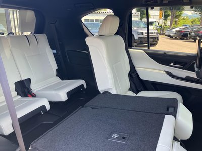 2024 Lexus LX — миниатюра 24
