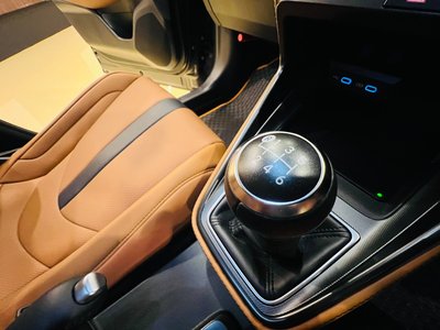 2025 Lexus LBX thumbnail 77