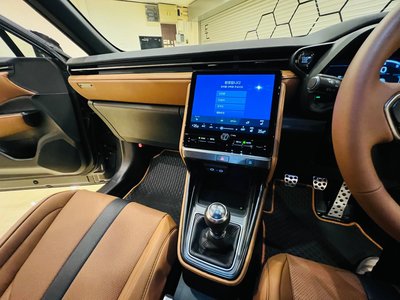 2025 Lexus LBX thumbnail 39