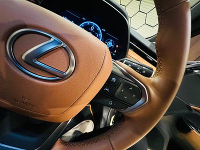 2025 Lexus LBX thumbnail 37