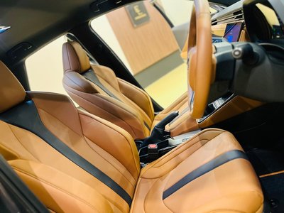 2025 Lexus LBX thumbnail 28