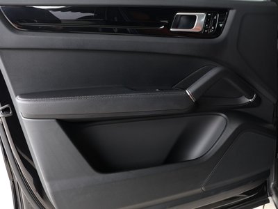 2019 Porsche CAYENNE thumbnail 56