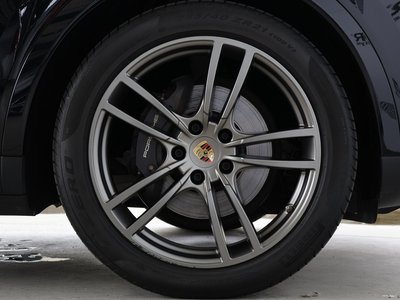 2019 Porsche CAYENNE thumbnail 60