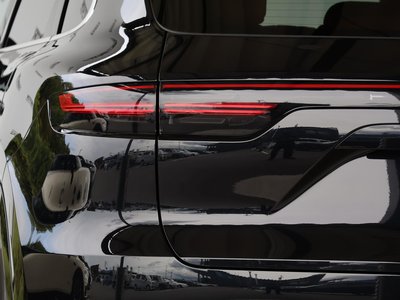 2019 Porsche CAYENNE photo 8