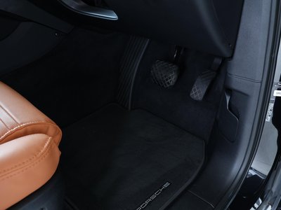 2019 Porsche CAYENNE thumbnail 42