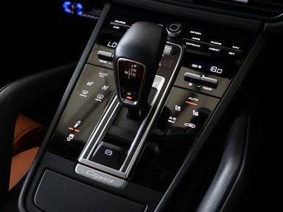 2019 Porsche CAYENNE thumbnail 31