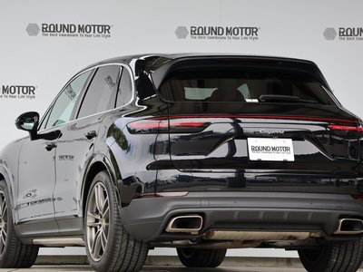2019 Porsche CAYENNE photo 3