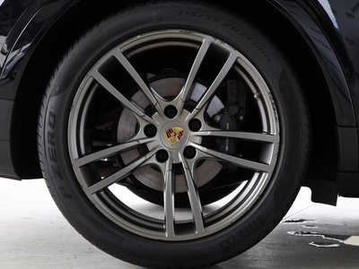 2019 Porsche CAYENNE thumbnail 59
