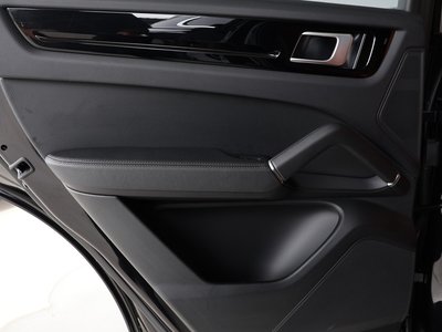 2019 Porsche CAYENNE thumbnail 54