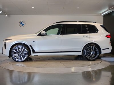 2026 BMW X7 — фото 11