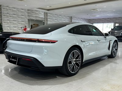 2021 Porsche TAYCAN — фото 12