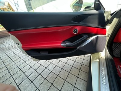 صورة 24 لـ 2018 Ferrari PORTOFINO