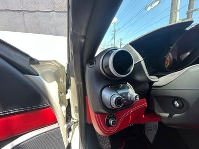 صورة 28 لـ 2018 Ferrari PORTOFINO