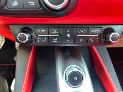 صورة 42 لـ 2018 Ferrari PORTOFINO