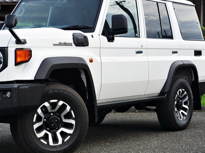 2024 Toyota LAND CRUISER 70 photo 3