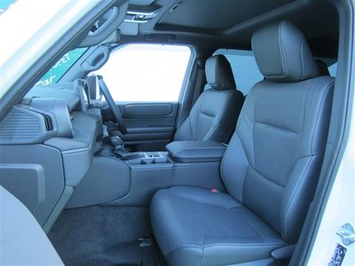 2025 Toyota LAND CRUISER 250 照片 11