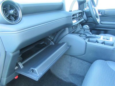 2025 Toyota LAND CRUISER 250 照片 12