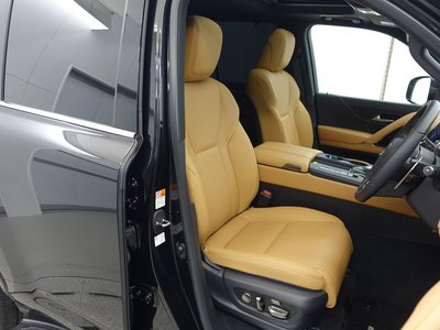 2024 Lexus LX photo 14