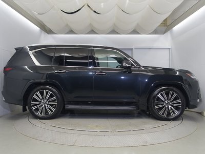 2024 Lexus LX photo 4