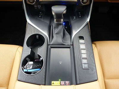 2024 Lexus LX thumbnail 19