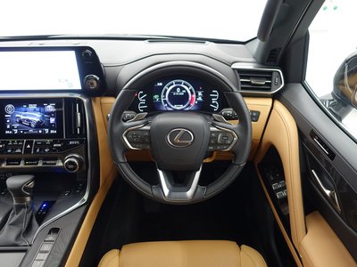 2024 Lexus LX photo 6
