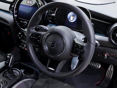 2022 MINI COOPER — фото 10