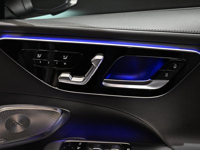 2024 Mercedes-BENZ C-CLASS AMG thumbnail 32
