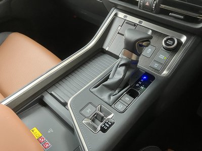 صورة 47 لـ 2025 Lexus GX