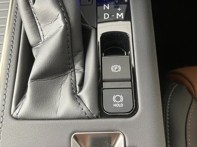 صورة 49 لـ 2025 Lexus GX