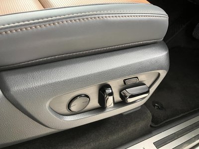 صورة 24 لـ 2025 Lexus GX