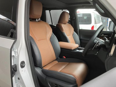 صورة 3 لـ 2025 Lexus GX
